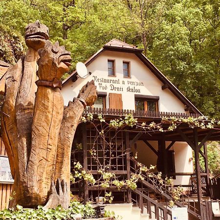 Restaurant A Penzion Pod Draci Skalou Karlstejn Exterior photo