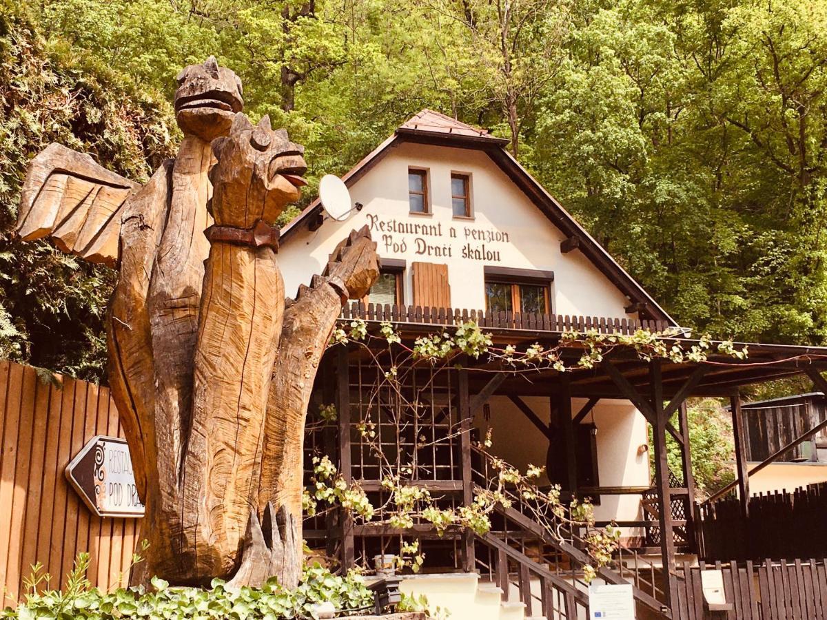 Restaurant A Penzion Pod Draci Skalou Karlstejn Exterior photo